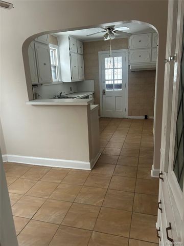 16624 Parkside Street, Detroit, MI 48221