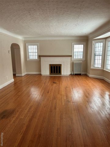 16624 Parkside Street, Detroit, MI 48221