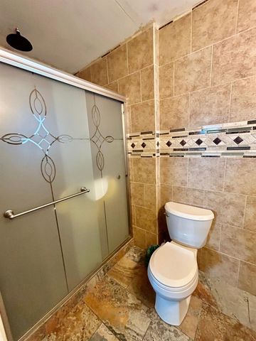 1181 Robert Dr, Yuba City, CA 95993