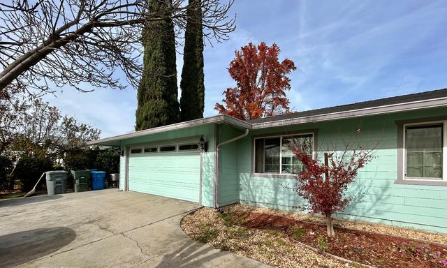1181 Robert Dr, Yuba City, CA 95993