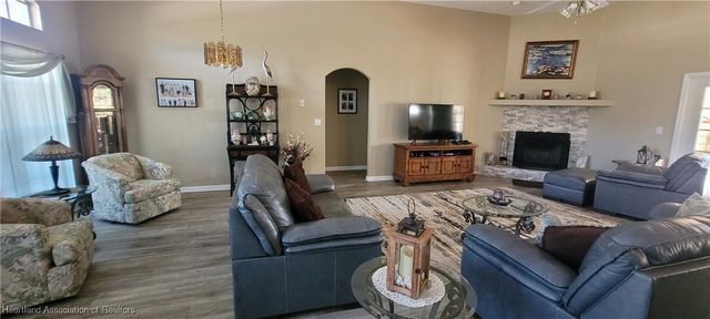 20 Meadowlake Circle N, Lake Placid, FL 33852