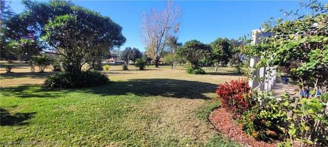 20 Meadowlake Circle N, Lake Placid, FL 33852