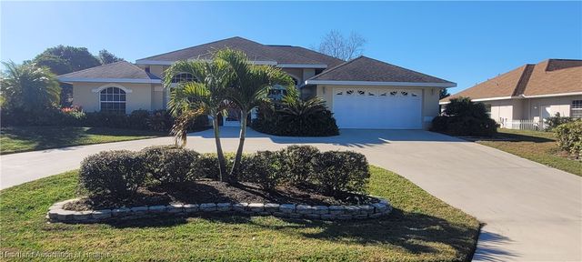 20 Meadowlake Circle N, Lake Placid, FL 33852