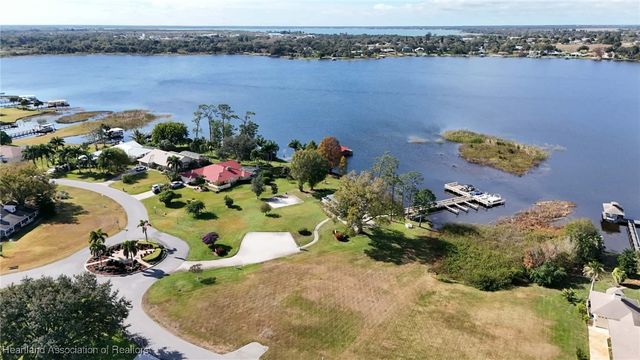 20 Meadowlake Circle N, Lake Placid, FL 33852