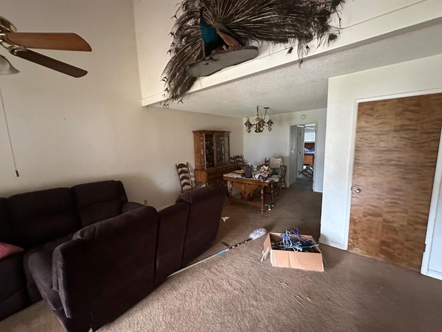 785 Fullerton Dr, Turlock, CA 95382