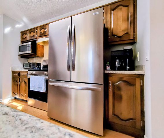 6015 Parsons Pond Drive, Ooltewah, TN 37363