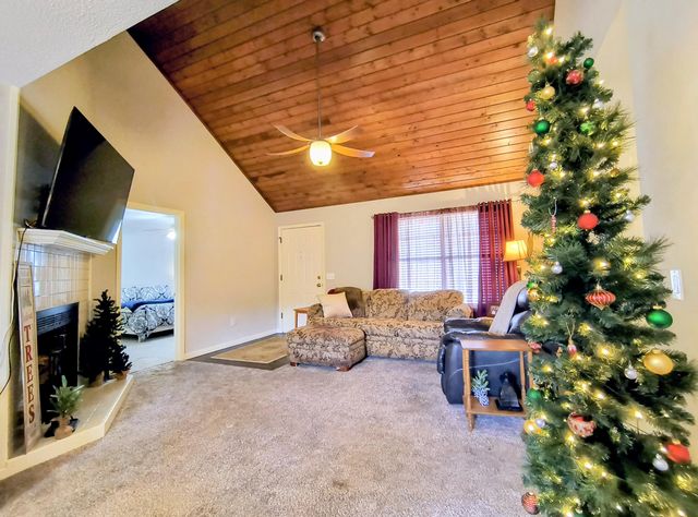 6015 Parsons Pond Drive, Ooltewah, TN 37363