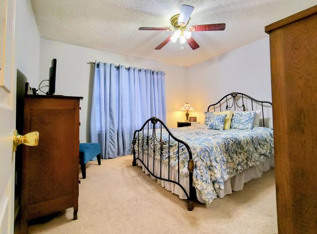 6015 Parsons Pond Drive, Ooltewah, TN 37363