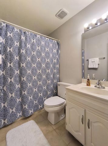 6015 Parsons Pond Drive, Ooltewah, TN 37363