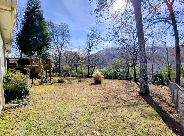 6015 Parsons Pond Drive, Ooltewah, TN 37363