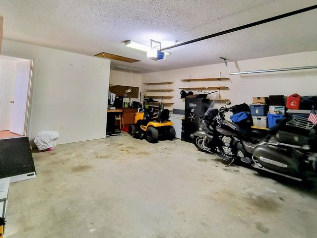 6015 Parsons Pond Drive, Ooltewah, TN 37363