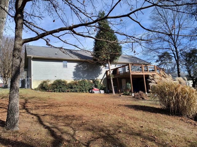 6015 Parsons Pond Drive, Ooltewah, TN 37363