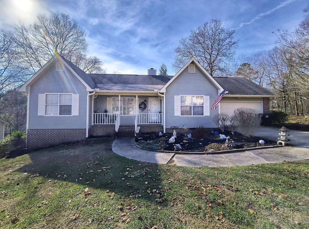 6015 Parsons Pond Drive, Ooltewah, TN 37363