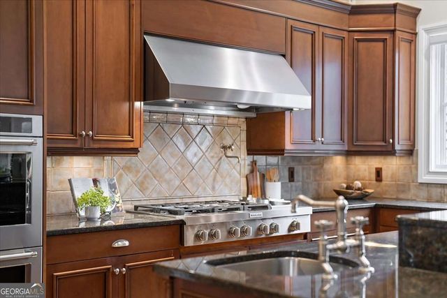 745 Brookwoods Trace, Sandy Springs, GA 30342