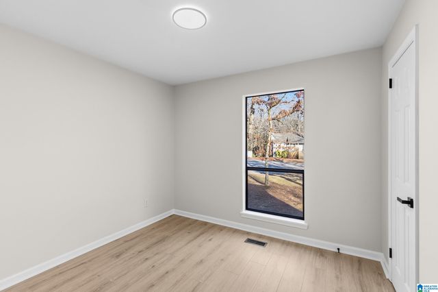 125 MOUNTAIN PARKWAY, Maylene, AL 35114