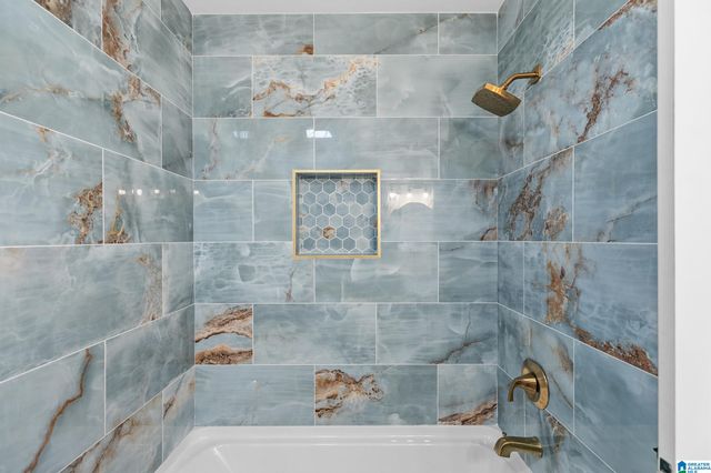 125 MOUNTAIN PARKWAY, Maylene, AL 35114