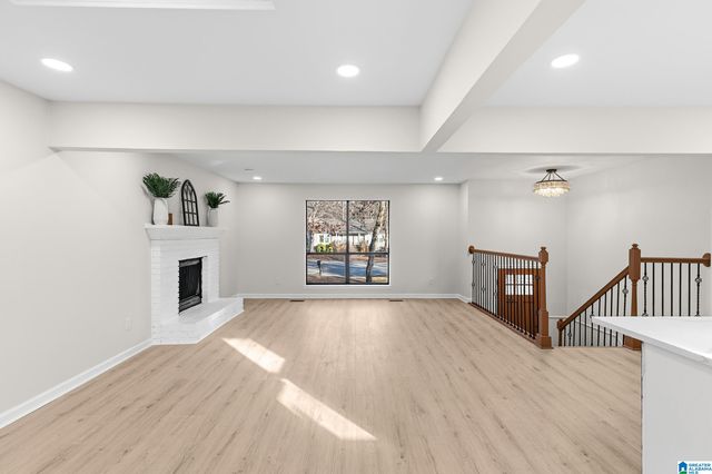 125 MOUNTAIN PARKWAY, Maylene, AL 35114