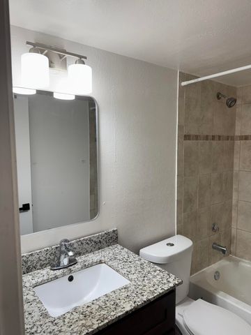 20015 NE 3RD Court 5, Miami, FL 33179