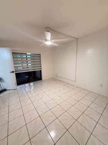 20015 NE 3RD Court 5, Miami, FL 33179
