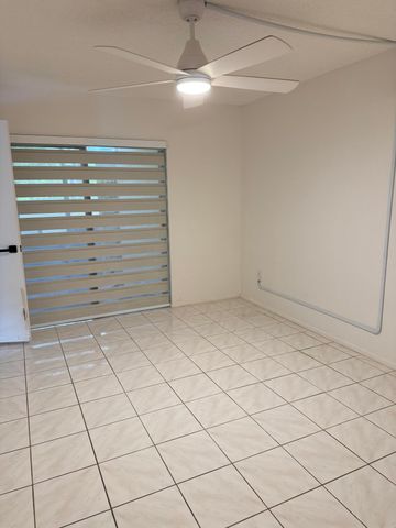 20015 NE 3RD Court 5, Miami, FL 33179