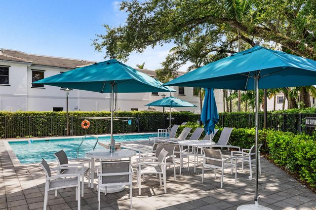 2820 SW 17th Avenue, Fort Lauderdale, FL 33315
