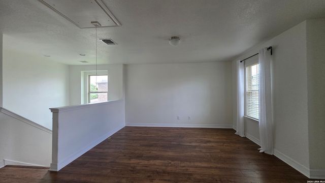 4902 EAGLE VALLEY ST, Schertz, TX 78108