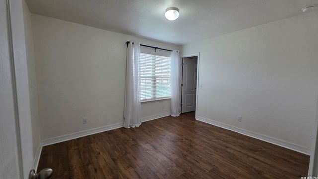 4902 EAGLE VALLEY ST, Schertz, TX 78108