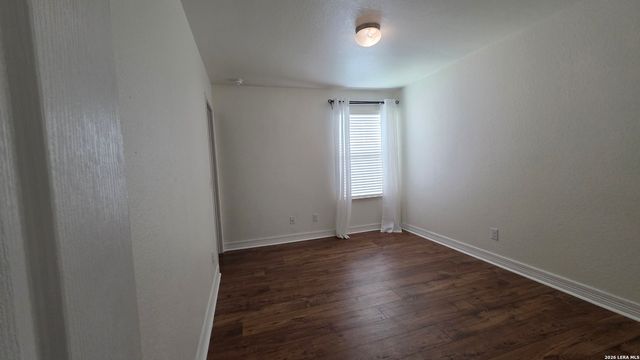 4902 EAGLE VALLEY ST, Schertz, TX 78108