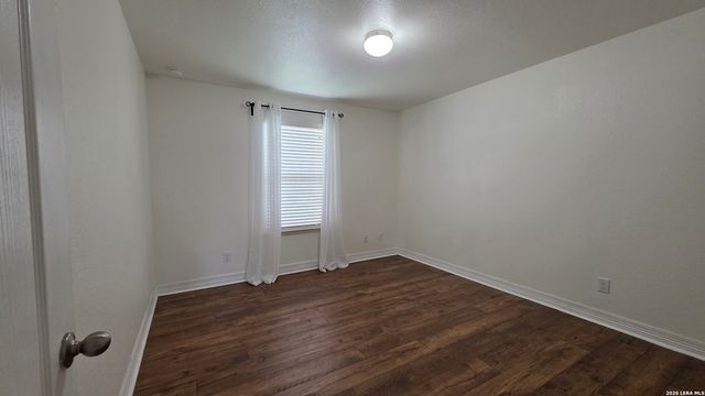 4902 EAGLE VALLEY ST, Schertz, TX 78108