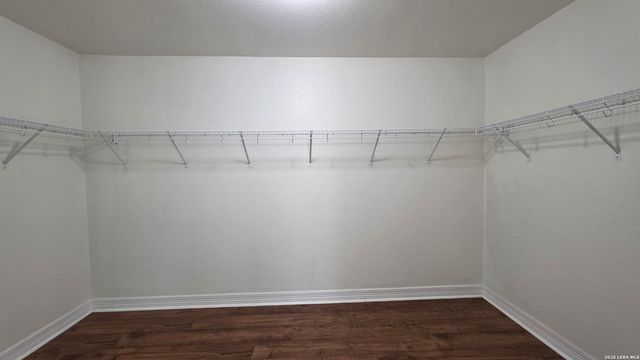 4902 EAGLE VALLEY ST, Schertz, TX 78108