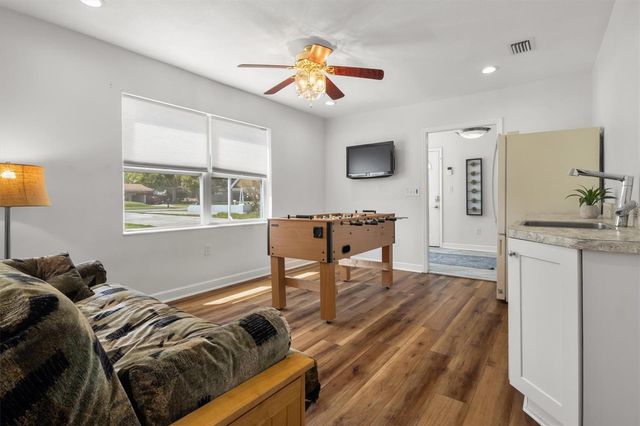 900 LAKE JESSIE DRIVE, Winter Haven, FL 33881