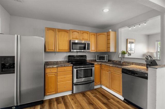 900 LAKE JESSIE DRIVE, Winter Haven, FL 33881