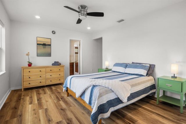 900 LAKE JESSIE DRIVE, Winter Haven, FL 33881