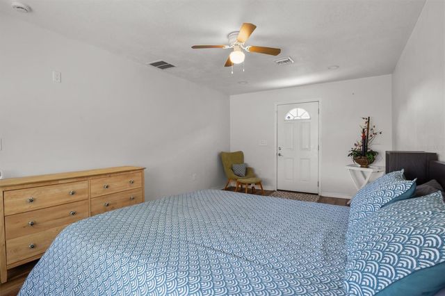 900 LAKE JESSIE DRIVE, Winter Haven, FL 33881