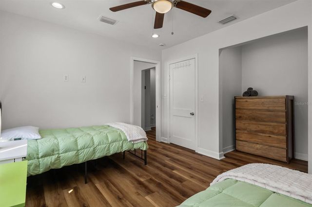 900 LAKE JESSIE DRIVE, Winter Haven, FL 33881