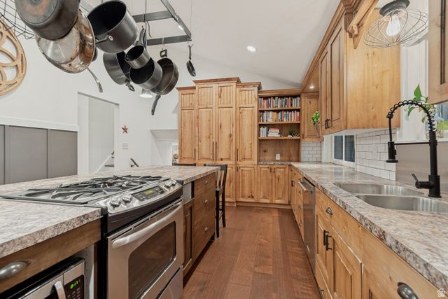 9192 SHAD LN, Sandy, UT 84093