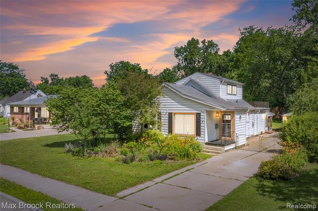30066 Bock Street, Garden City, MI 48135