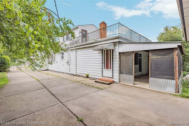 30066 Bock Street, Garden City, MI 48135