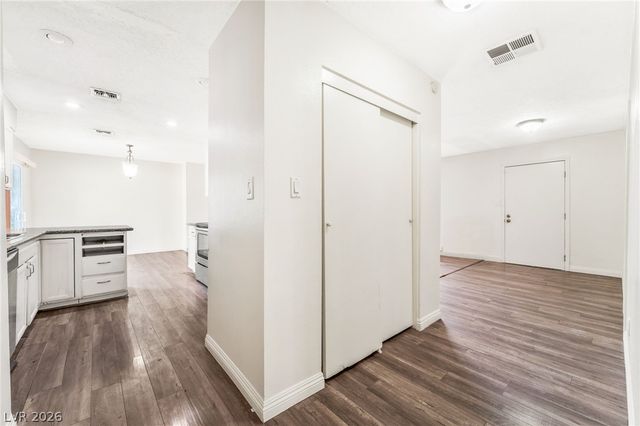 4960 MOHAVE Avenue, Las Vegas, NV 89104