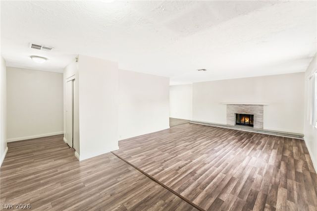4960 MOHAVE Avenue, Las Vegas, NV 89104