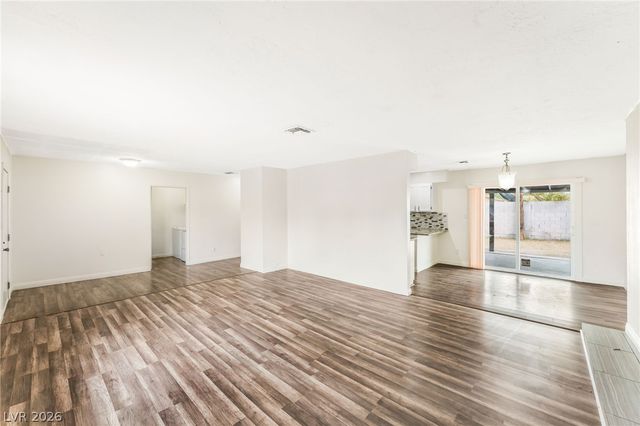 4960 MOHAVE Avenue, Las Vegas, NV 89104