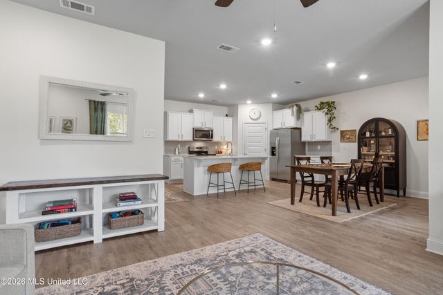 7777 Coral Lane, Ocean Springs, MS 39564