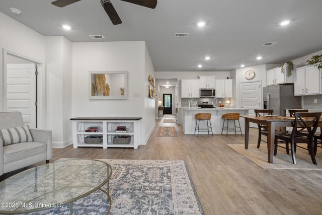 7777 Coral Lane, Ocean Springs, MS 39564
