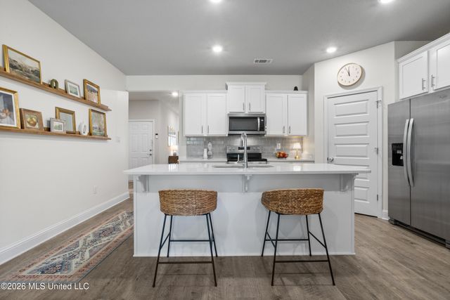 7777 Coral Lane, Ocean Springs, MS 39564