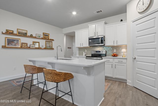 7777 Coral Lane, Ocean Springs, MS 39564