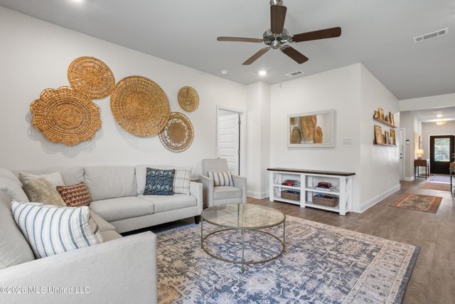 7777 Coral Lane, Ocean Springs, MS 39564