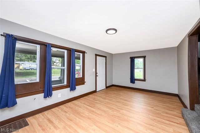 1313 Manchester Road, Akron, OH 44319