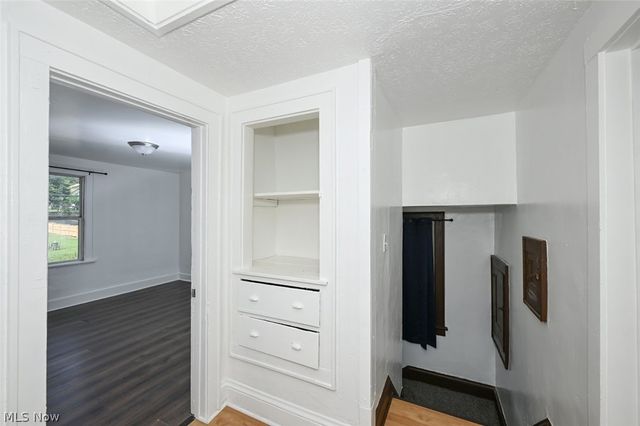 1313 Manchester Road, Akron, OH 44319