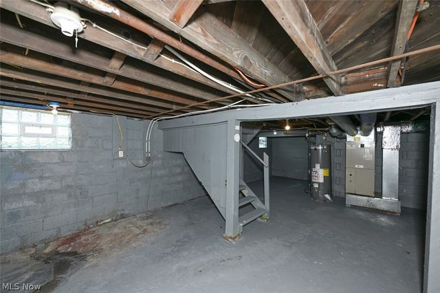 1313 Manchester Road, Akron, OH 44319