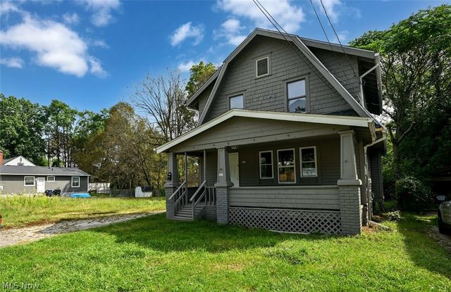 1313 Manchester Road, Akron, OH 44319